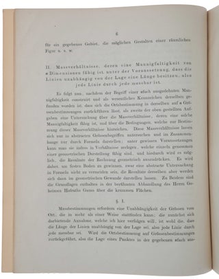Über die Hypothesen, welche der Geometrie zu Grunde liegen.