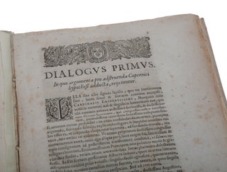 Dialogi physici, in quibus de motu terrae disputatur, marini aestus nova causa proponitur, necnon aquarum & mercurii supra libellam elevatio examinatur ...